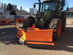 snowplow with 3 point linkage for tractor lnv 300 c