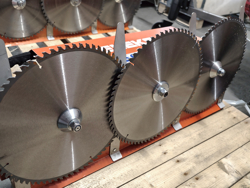 circular saw blade attachment for excavators and hedge cutters cutter3