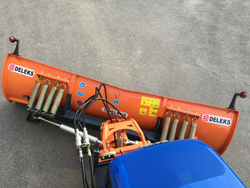 pala quitanieves frontal con placa para tractor ln 220 a