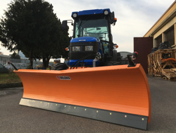 pala quitanieves frontal con placa para tractor ln 220 a