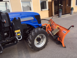 pala quitanieves frontal con placa para tractor ln 220 a