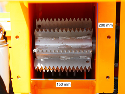 trituradora de ramas dk 1300 para tractor con rodillo de alimentacion hidraulico