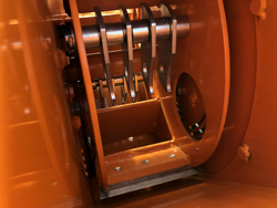 trituradora de ramas dk 1300 para tractor con rodillo de alimentacion hidraulico