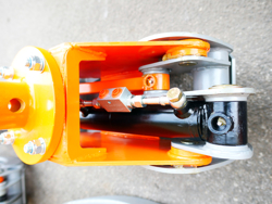 pinza para mini excavadoras y grúas forestales capacidad 800kg mod dk 11 c
