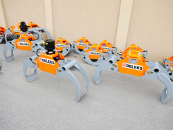 pinza para mini excavadoras y grúas forestales capacidad 800kg mod dk 11 c