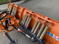 pala quitanieves frontal con placa para tractor ln 250 a