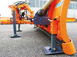 pala quitanieves frontal con placa para tractor ln 250 a