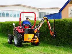 trituradora de brazo para tractor con cabezal de corte mod airone 130 tr