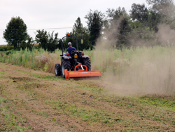 trituradora de martillos desplazable tigre 200 para hierba y poda