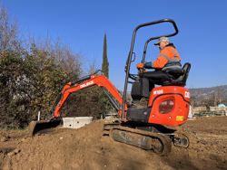 mini excavadora 1 ton m100
