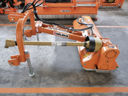 desbrozadora de brazo ligera de martillos para tractor modelo volpe 165