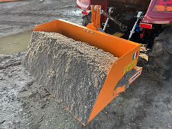 pala mecanica 120cm con attacco universale modelo bucket 120 h l