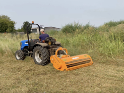 desbrozadora desplazable para tractor gepard 210