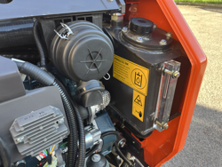 minidumper kubota m8000