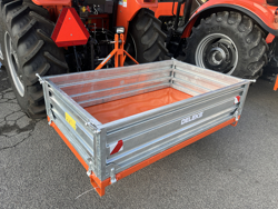 caja de transporte basculante para tractor modelo t 1400