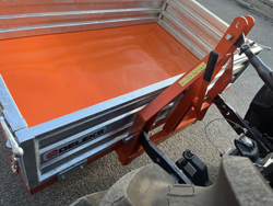 caja de transporte basculante para tractor modelo t 1400