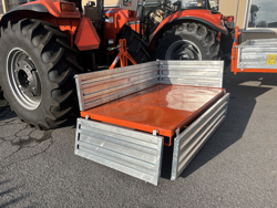 caja de transporte basculante para tractor modelo t 1400