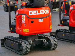 mini excavadora 1 ton m100