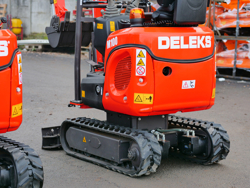 mini excavadora 1 ton m100