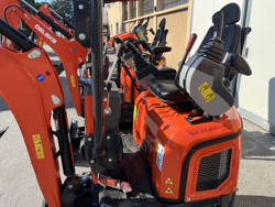 mini excavadora 1 ton m120