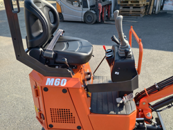 mini excavadora m60