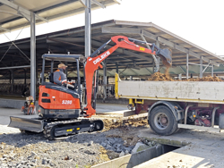 mini excavadora 2.7 ton s280 kubota