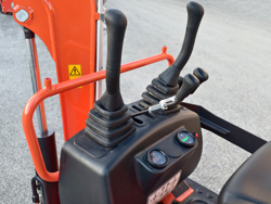 mini excavadora m90se