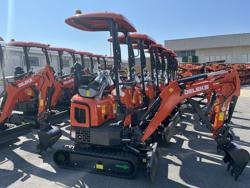 mini excavadora 1 ton m120
