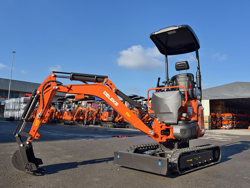 mini excavadora 1 ton m130