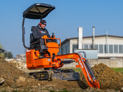 mini excavadora m90se