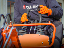 mini excavadora m90se