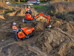 minidumper kubota m8000