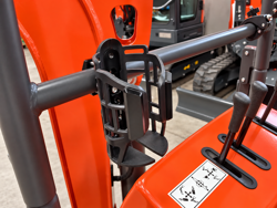mini excavadora z110se