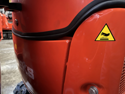 mini excavadora 1 ton m100se reacondicionado 98